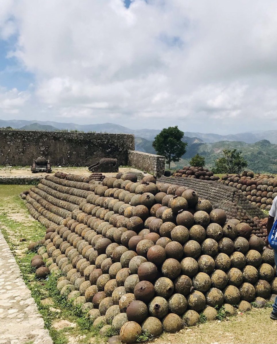 palmistour's tweet photo. Did you know that Haiti is one of the countries with the largest cannon reserves in the world?
#Haiti #HaitianExcellence #haitianos #cannon #History https://t.co/KOLqFtGxoL