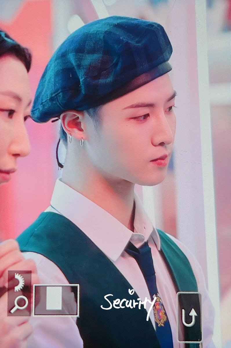 Security0507's tweet photo. 221213

#경호 #장경호 #KYUNGHO 
#티오원 #TO1 https://t.co/iFvDcBDfQq