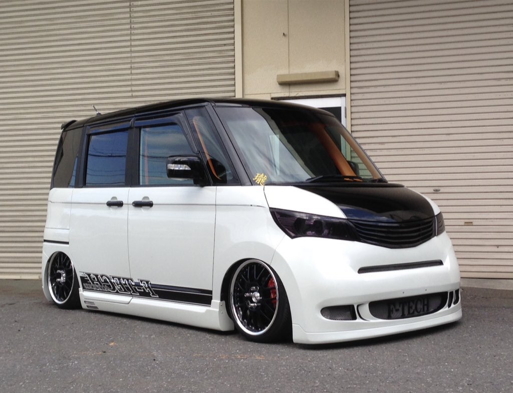vip_lung13's tweet photo. 今月でルークスを買って10年が経ちます！
この車を通して出会えた方々
色々な思い出が沢山あります✨

節目の年に車を降りるか悩みましたが
車が壊れるまではまだまだ走りたいと思います！

これからもイベント等でお会いした際には
宜しくお願いしますm(_ _)m https://t.co/hWP59AkInk