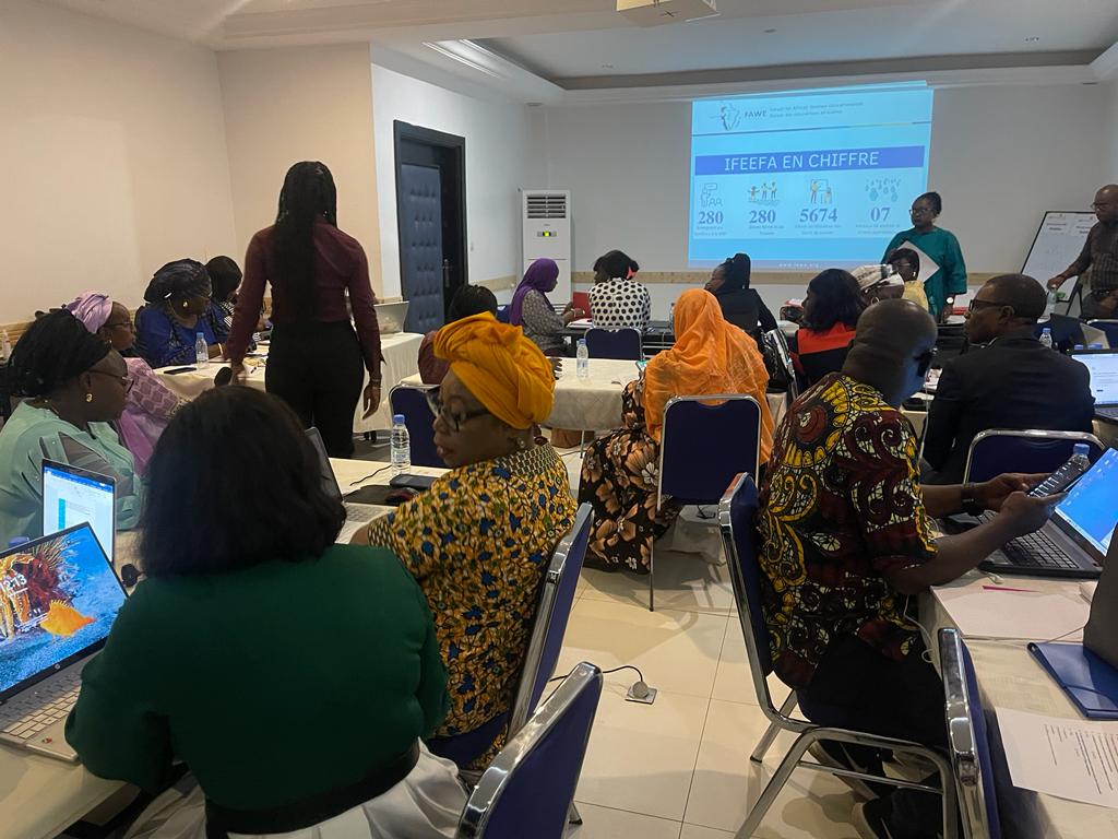 ZenplanetMag's tweet photo. #education 
A Dakar, se tient un atelier de formation Media et Genre, organisé par FAWE ( Forum for African Women Educationalists) à l'endroit des journalistes africains, sur la thématique du Genre, dans le cadre de son projet IFEFA. https://t.co/VRxKZwG2yG