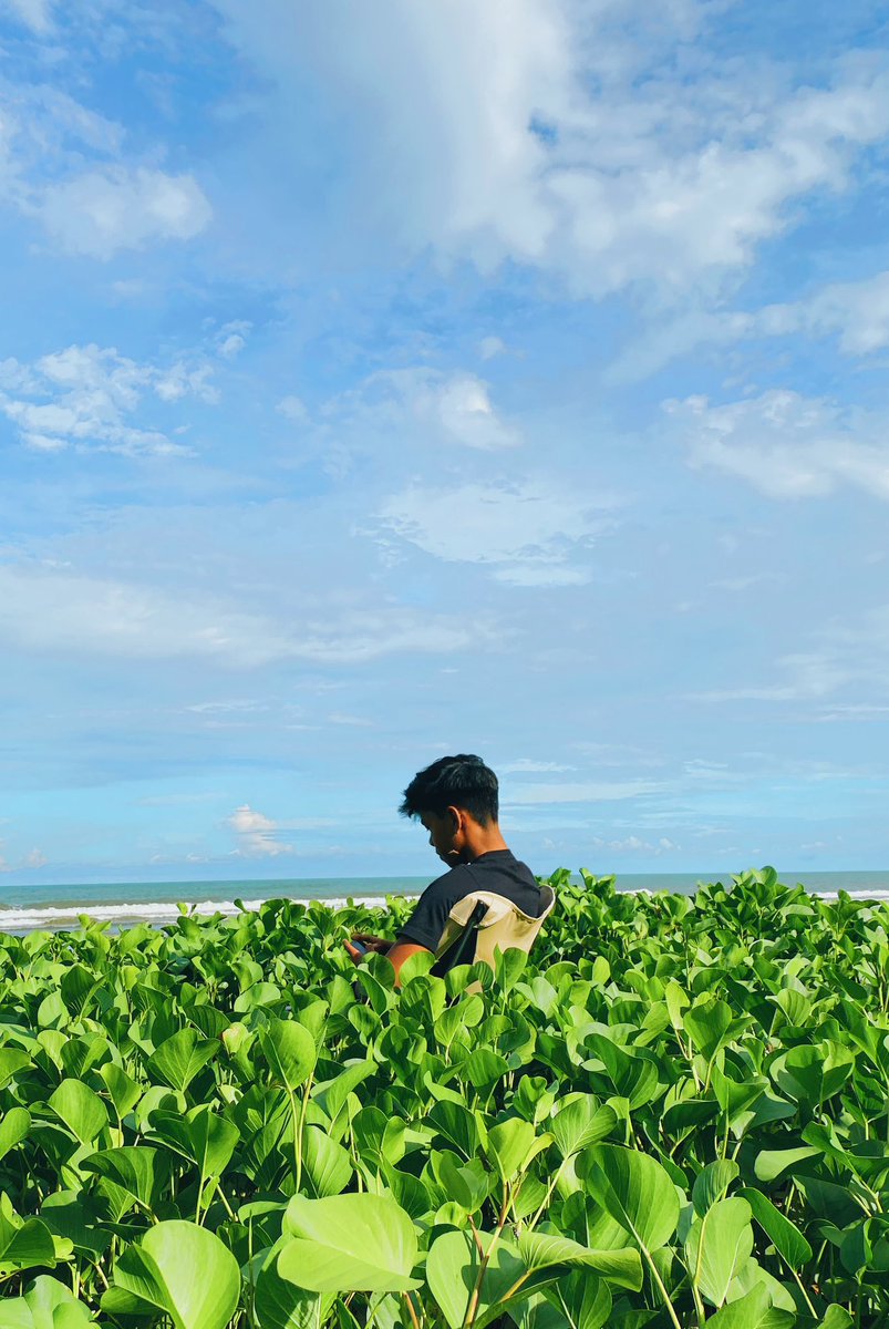 IzzatAidil's tweet photo. musim hujan lepak di pantai ngam jugak nie https://t.co/xyEfqgWFaY