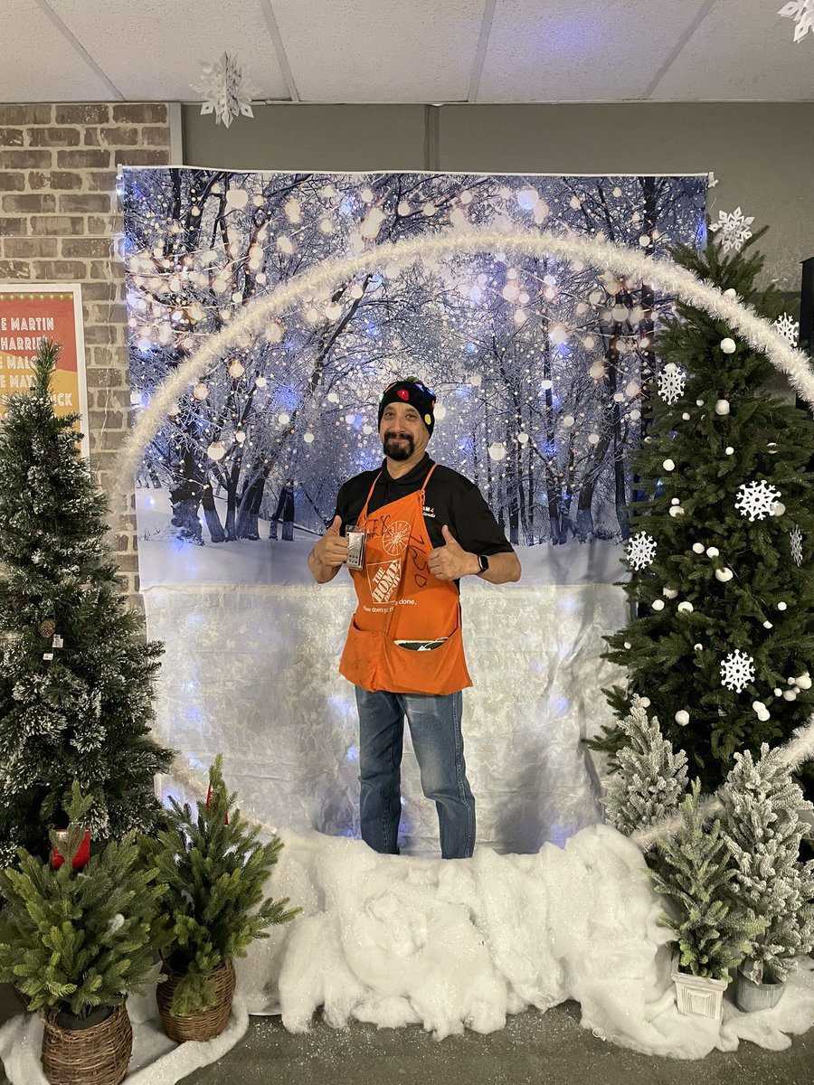 Maria Higuera (@mariaj0724) on Twitter photo Happy Holidays from our associates at HD1037!!! <a href="/HDClaudiaIbarra/">Claudia Ibarra</a> <a href="/juanitaajackson/">Juanita Jackson</a> <a href="/bigbill_1037/">Big Bill</a> <a href="/bobbysu40964733/">bobby sullivan</a> <a href="/Charlie_ech/">Charlie Echeverria</a> Happy Holidays from our associates at HD1037!!! <a href="/HDClaudiaIbarra/">Claudia Ibarra</a> <a href="/juanitaajackson/">Juanita Jackson</a> <a href="/bigbill_1037/">Big Bill</a> <a href="/bobbysu40964733/">bobby sullivan</a> <a href="/Charlie_ech/">Charlie Echeverria</a>