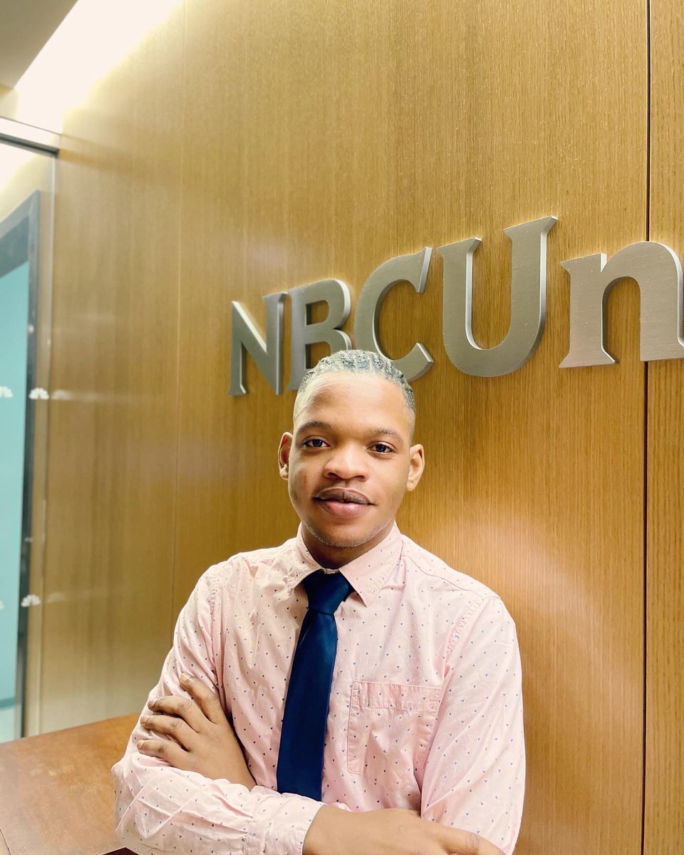 FredlynTV's tweet photo. Today was my last day as an intern at @NBCChicagoToday. Although I'm sad that the semester went by so fast, I know my future is looking brighter, thanks to @nbcchicago @NBCUniversal #internatnbcu #nbcu #internatnbc #mmj #reporter #news #intern #media #job #anchor #grateful #love https://t.co/zBb2hBIZGO