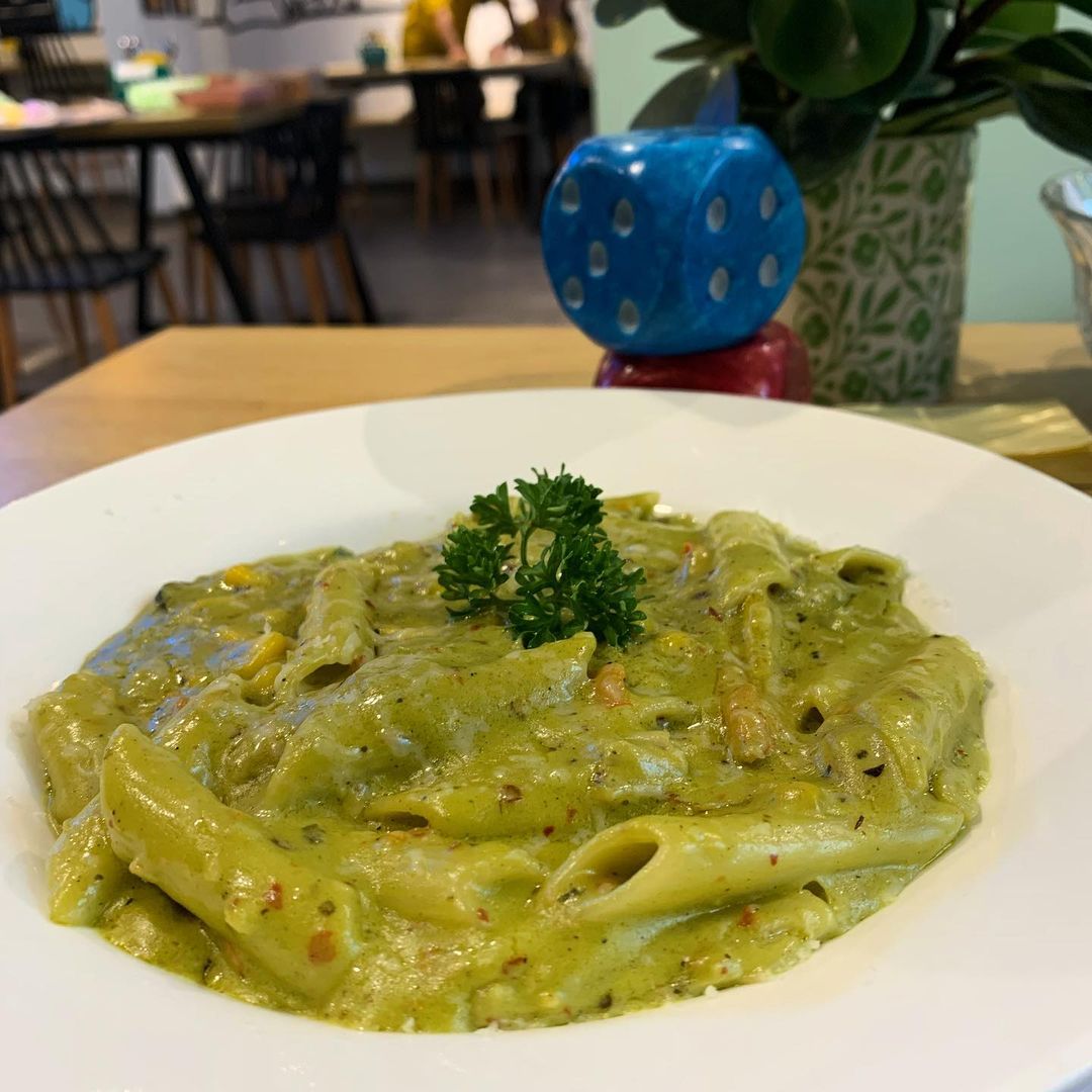 nowboardingcafe's tweet photo. 4 reason why you should visit us, apart from the fact that we have great games, incredible hosts, &amp; a chill vibe. So, in the immortal words of Ellie Goulding - what are you waiting for?

[🧿 Our chef asked us to put this for extra protection from evil eye]

#foodporn #foodgasm https://t.co/BV8qZYXkcD