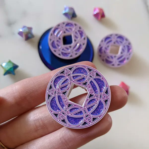 SapphuDraws's tweet photo. I just received a gift from Lullaskye via Throne Gifts: Ley Line - Enamel Pin | A. Thank you! https://t.co/oWqRcSb256 #Wishlist #Throne https://t.co/YxoMadCpSb