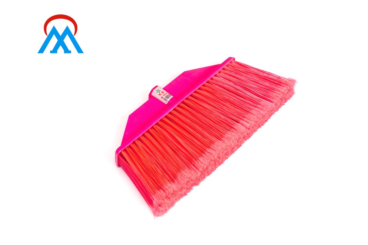 MXBrushmachiner's tweet image. 2 Axis Brushes Making Machine

With one tufting heads, independent 2 axis motion, it used for the ONLY flat brush machines.

The speed is in 7-8 holes/sec. High productivity: 2500 pcs around.

Learn more: mxbrushmachinery.com/2-axis-brush-m…

#brushmakingmachine #broommakingmachine