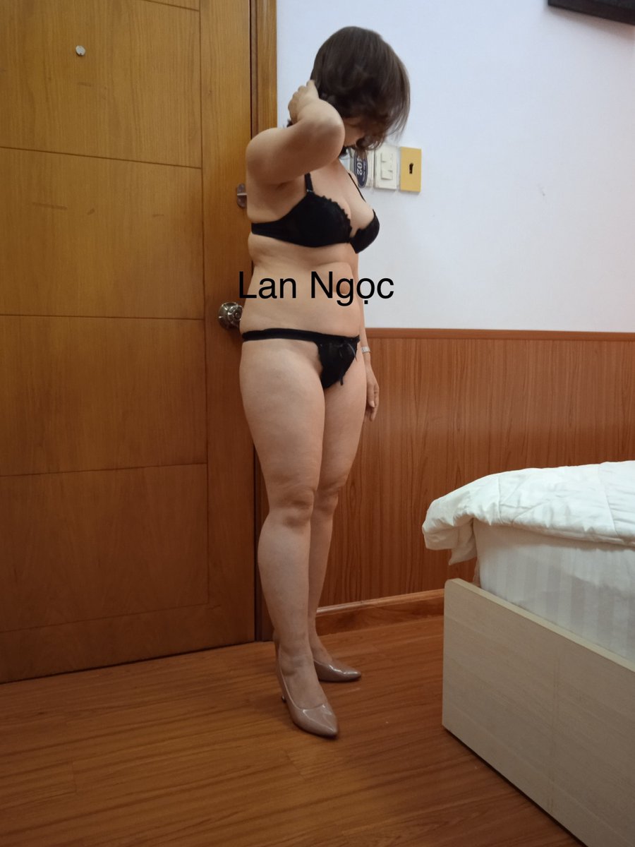 lanngoc24121985's tweet photo. Trâu già thích gặm cỏ non 😋
Trẻ con thích chơi đồ cổ 😂🥰 https://t.co/2uti3aFXsR