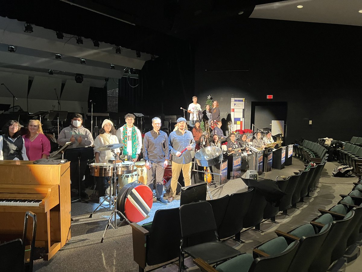EricHines57's tweet photo. Fenton High School Jazz Ensemble was bringing the 🔥tonight! Looking forward to a series of concerts with them this weekend.

@FentonHS @TycoonPerc @vicfirth @SabianCymbals @drumdial  @panyardinc https://t.co/SnO573meV2