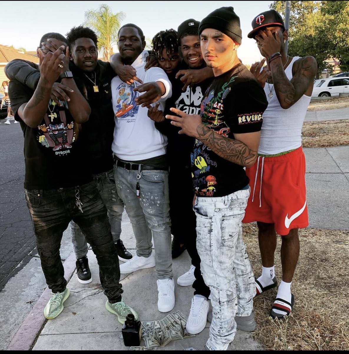blacksheep2_'s tweet photo. FREE MY BIG COUISN BLOOD 🩸 THE FAMILY FOREVER ♾ GONE BE STRAIGHT ‼️💯🤞🏾 #FREEMEEZ https://t.co/Pjw3BMTEPJ