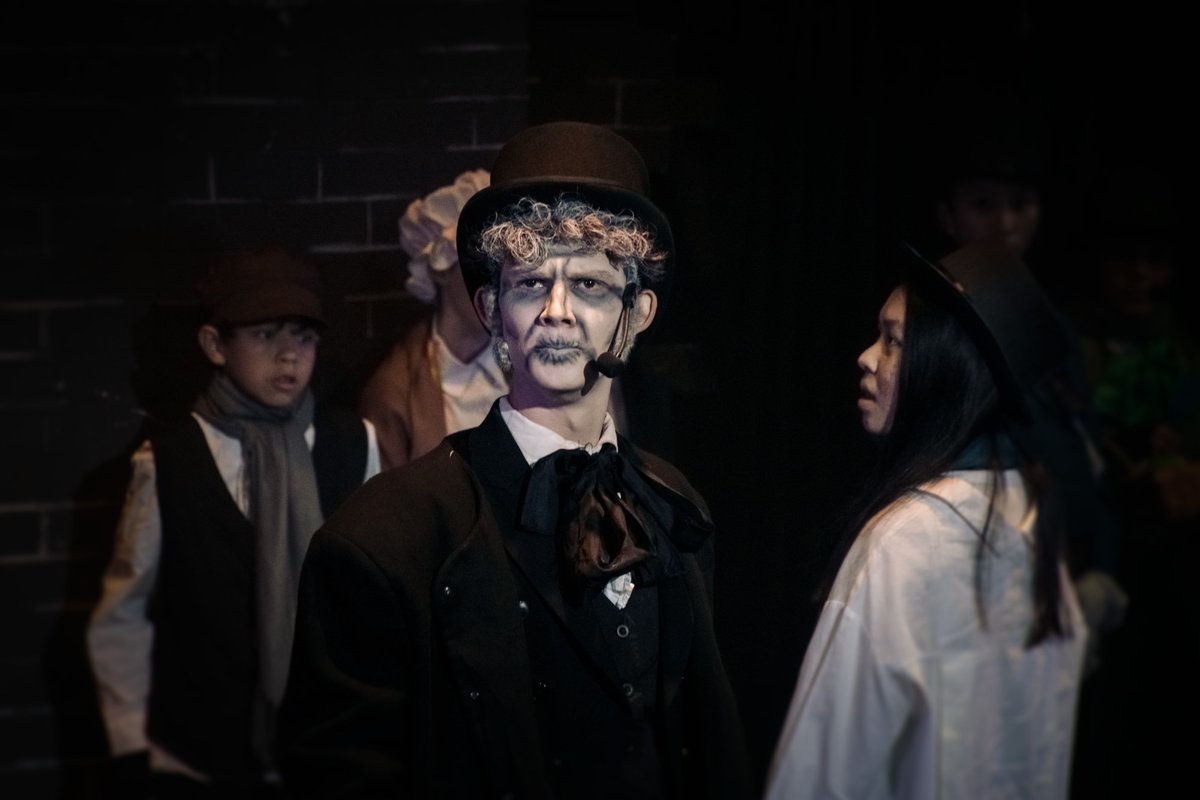 RegentsSchool's tweet image. What a wonderful performance of "A Christmas Carols, A Pantomime" from our students across the Whole School. Congratulations to everyone who took part and helped to organise this fantastic show.
#GoRISP #AChristmasCarol #APantomime #PerformingArts