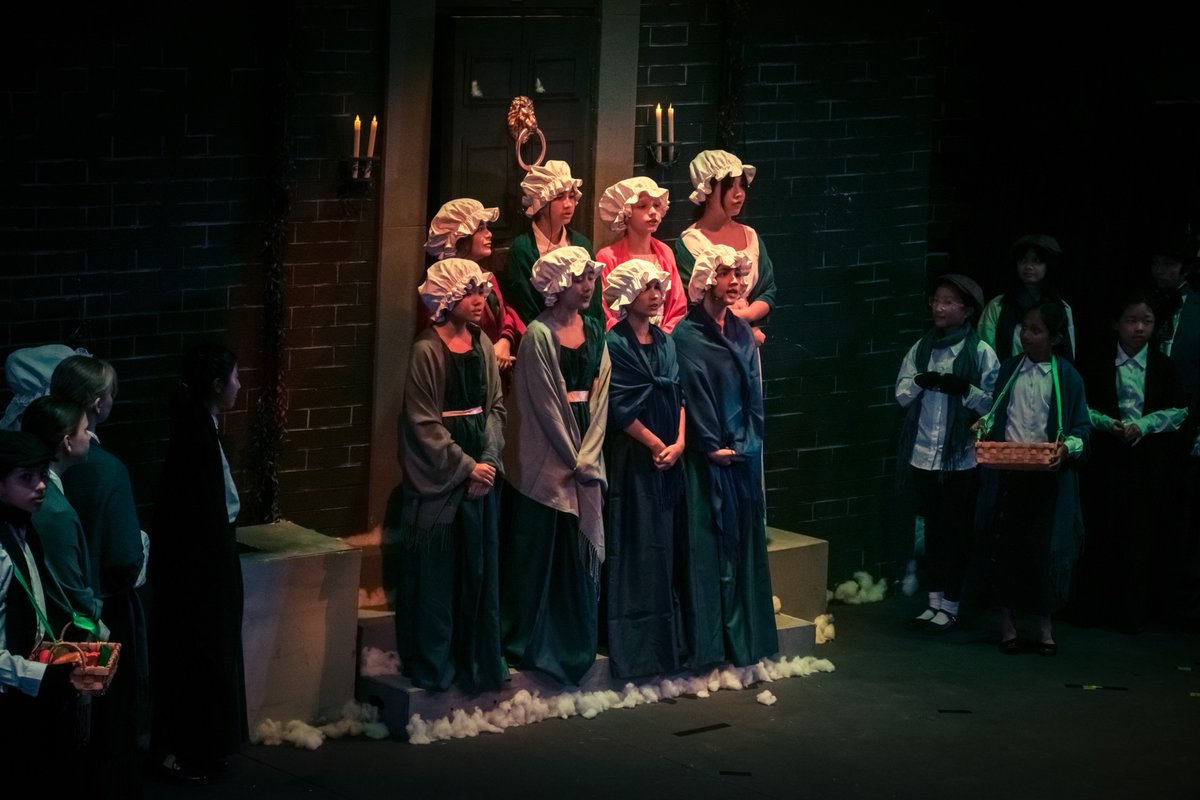 RegentsSchool's tweet image. What a wonderful performance of "A Christmas Carols, A Pantomime" from our students across the Whole School. Congratulations to everyone who took part and helped to organise this fantastic show.
#GoRISP #AChristmasCarol #APantomime #PerformingArts
