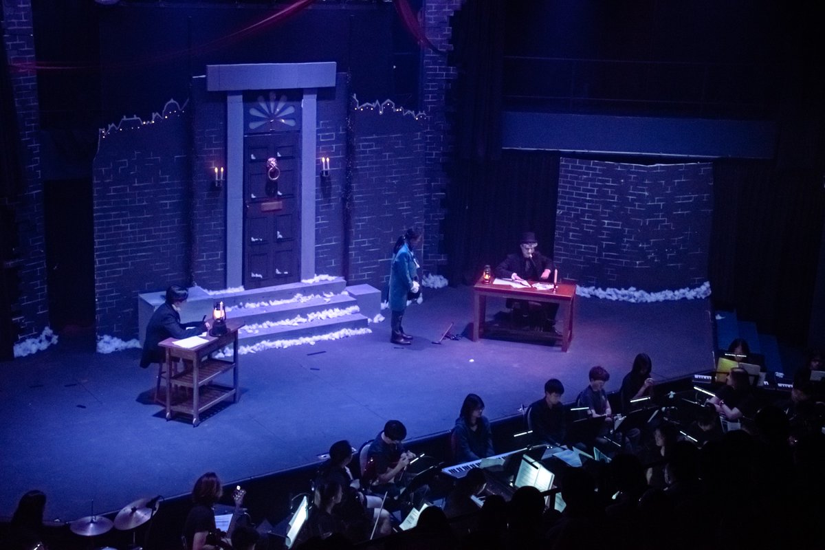 RegentsSchool's tweet image. What a wonderful performance of "A Christmas Carols, A Pantomime" from our students across the Whole School. Congratulations to everyone who took part and helped to organise this fantastic show.
#GoRISP #AChristmasCarol #APantomime #PerformingArts