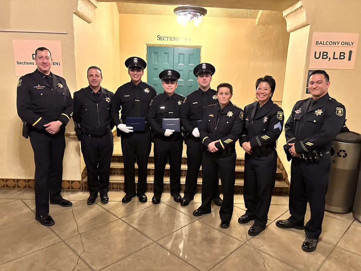 berkeleypolice's tweet photo. Congrats to our 3 new officers who graduated from the Sacramento Police Academy tonight. We are happy to welcome them back to Berkeley after 6 months of hard work! If you would like to be our next recruit in the academy go to https://t.co/5kN8dIaKuf
#joinberkeleypd https://t.co/qQvVY8nDPT