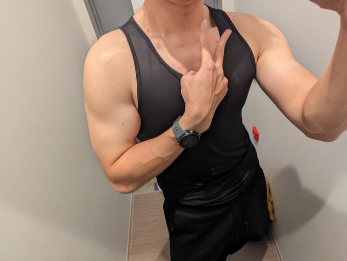 腕と背中トレたっぷり2時間したのでお家帰ります🐱💨💨 