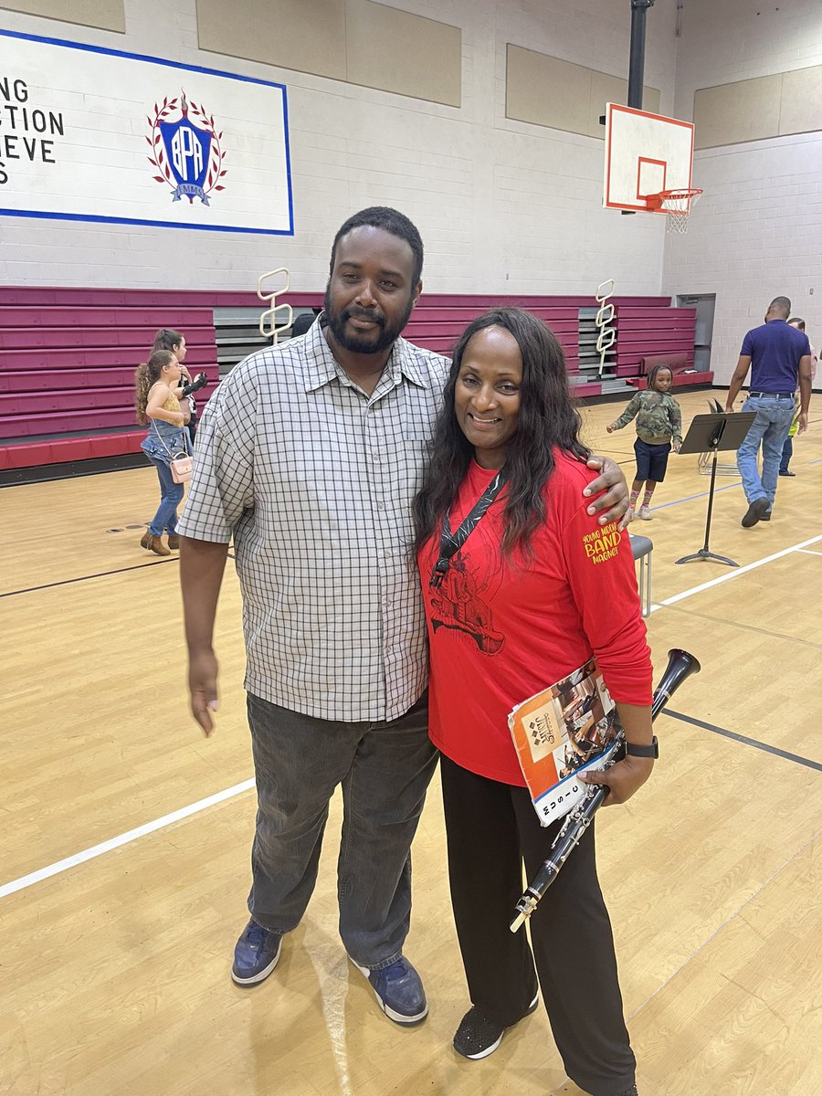 YoungMiddleHCPS's tweet photo. Shout out to our Band Director Mrs. Miller and Mr. Russell for his assistance with the bands!! We look forward to the spring concert!! #MagnetFusion #WinterConcert #Band @HillsboroughSch @SDHCMagnet @HCPSBoysPrep @TampaBayTech https://t.co/07DxVOraT5