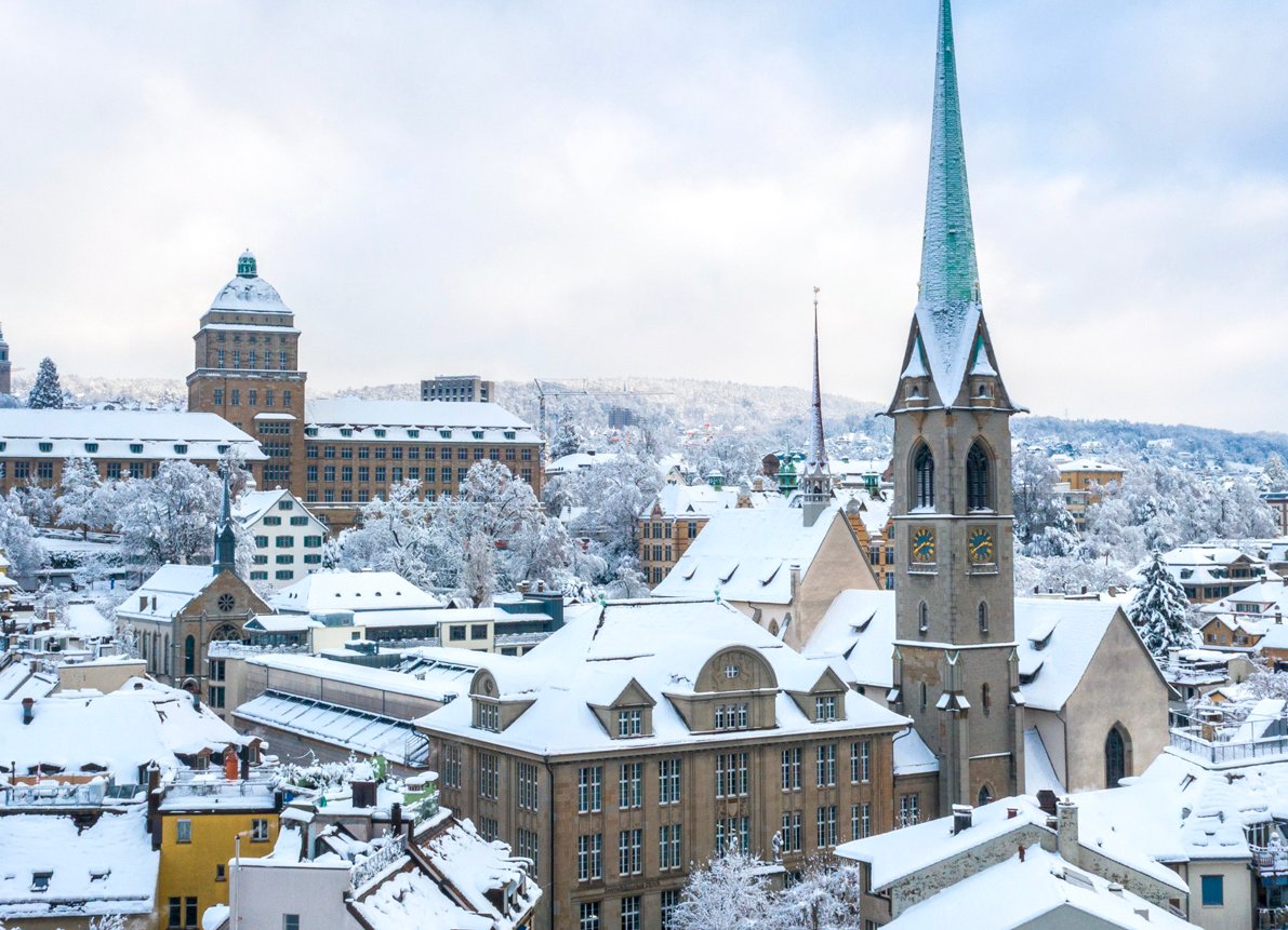 Quite some #snow today in #Zurich!

A good time to make a Christmas donation 🧑‍🎄🎄
