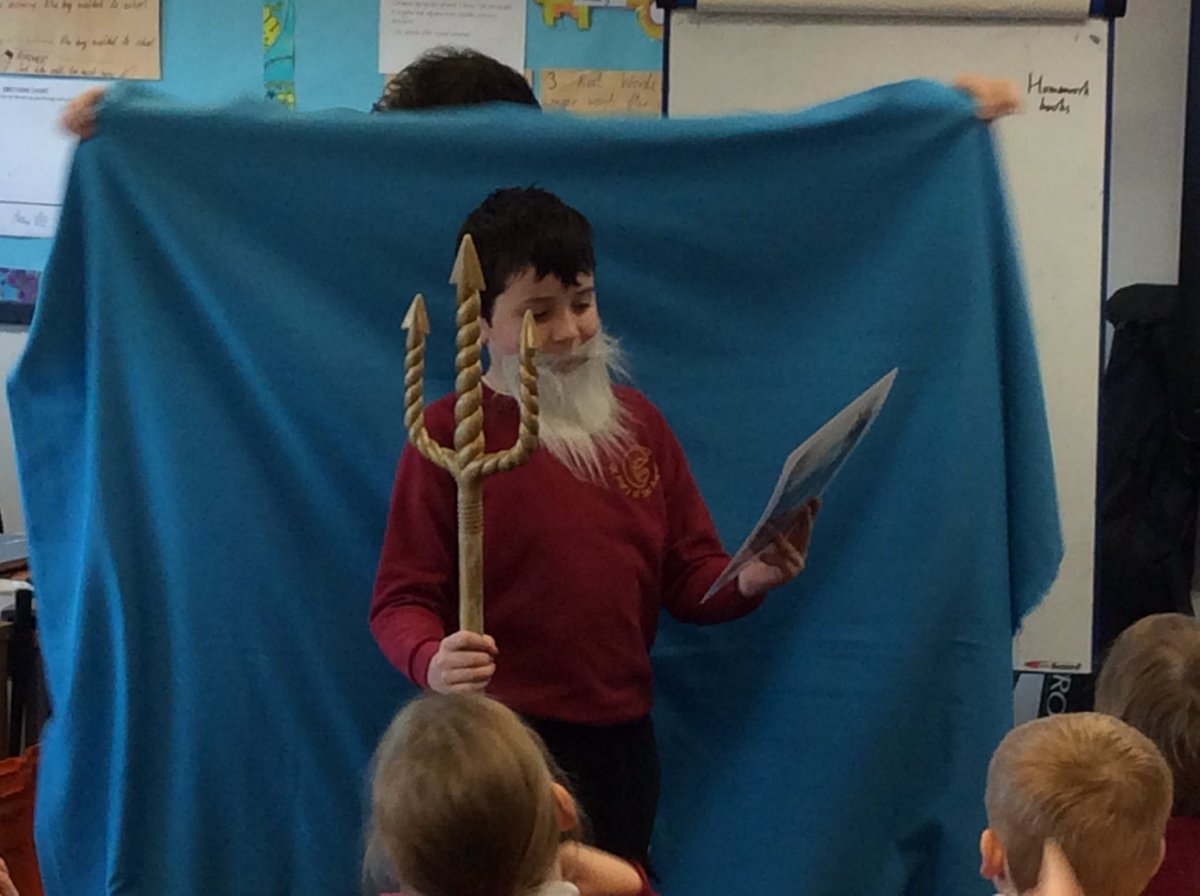 StMary_ofAngels's tweet photo. Year 4 are having an amazing time with @PastProductions learning more about Ancient Greece! https://t.co/FoekyNCNJv