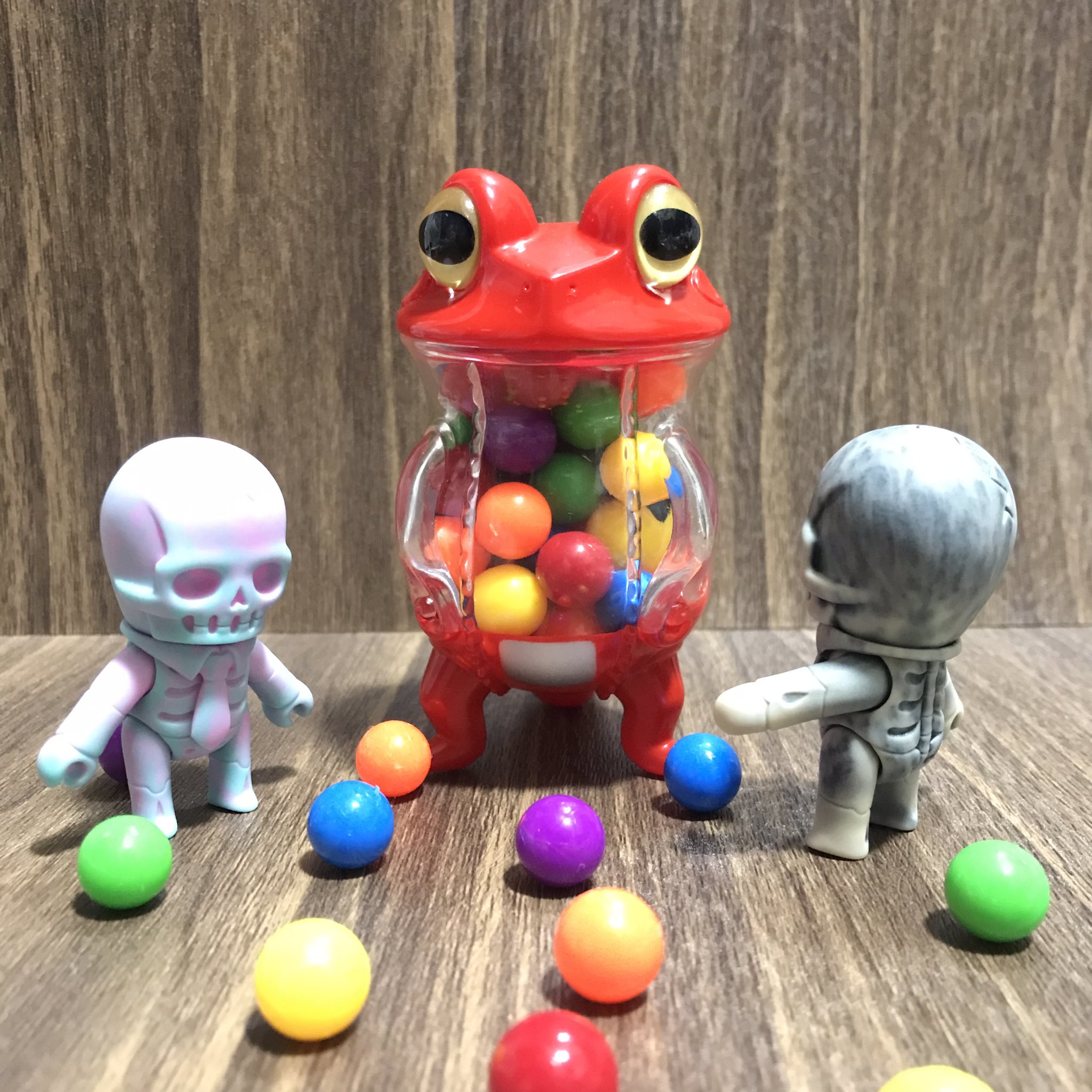 スカルチュラウツボカエル3色閃光カラフルポイズン最安値