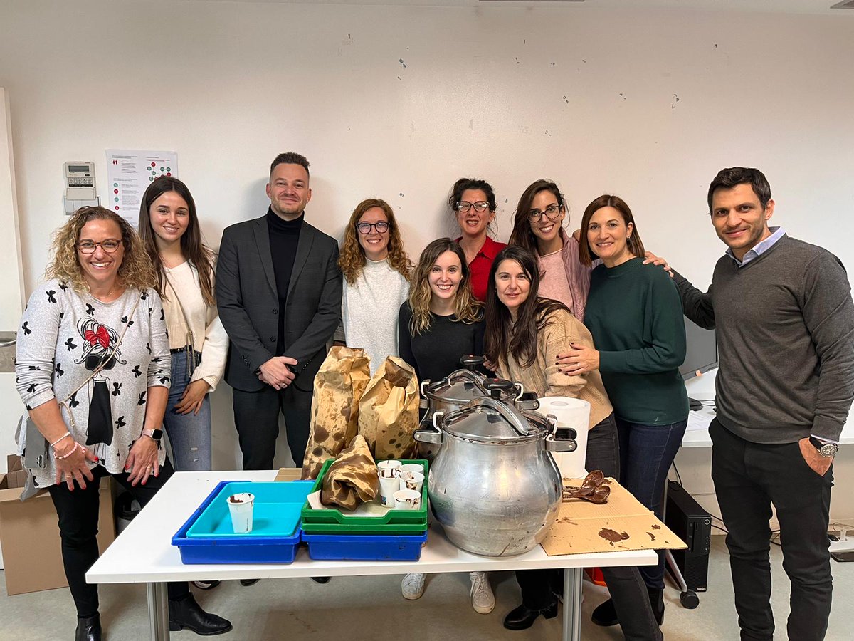 aeitaca's tweet photo. ℹ️ Ahir va ser un dia molt especial a Itaca: vam celebrar un any més la tradicional #xocolatada, gràcies a l'equip humà d'@adecco_es 😍

👉🏾Una tarda molt molt dolça que va estar plena de somriures i il·lusió! 🤩 Moltíssimes gràcies per aquest regal ✨💜

#AEItaca #LH https://t.co/tvUyRkKCPh