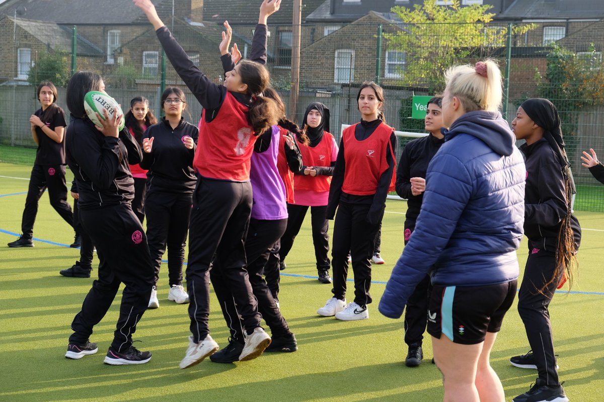 quinsfoundation's tweet photo. Another #WestLondonAudi Rugby In A Box was delivered. 

Brentford School for girls is the latest school to receive their box and start their #EssentialSkills sessions with our coaches. 

#RIAB #BuildingBrighterFutures #COYQ https://t.co/RbEciNifnZ