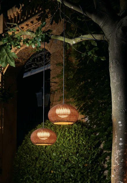 lightingspain's tweet photo. ¿Buscas una lámpara que tenga aplicación tanto en espacios interiores como exteriores? La respuesta a tu pregunta es Garota, una familia de lámparas de diseño de inspiración marina, perteneciente a la firma de iluminación @boverbarcelona. https://t.co/ESm8HePwdX