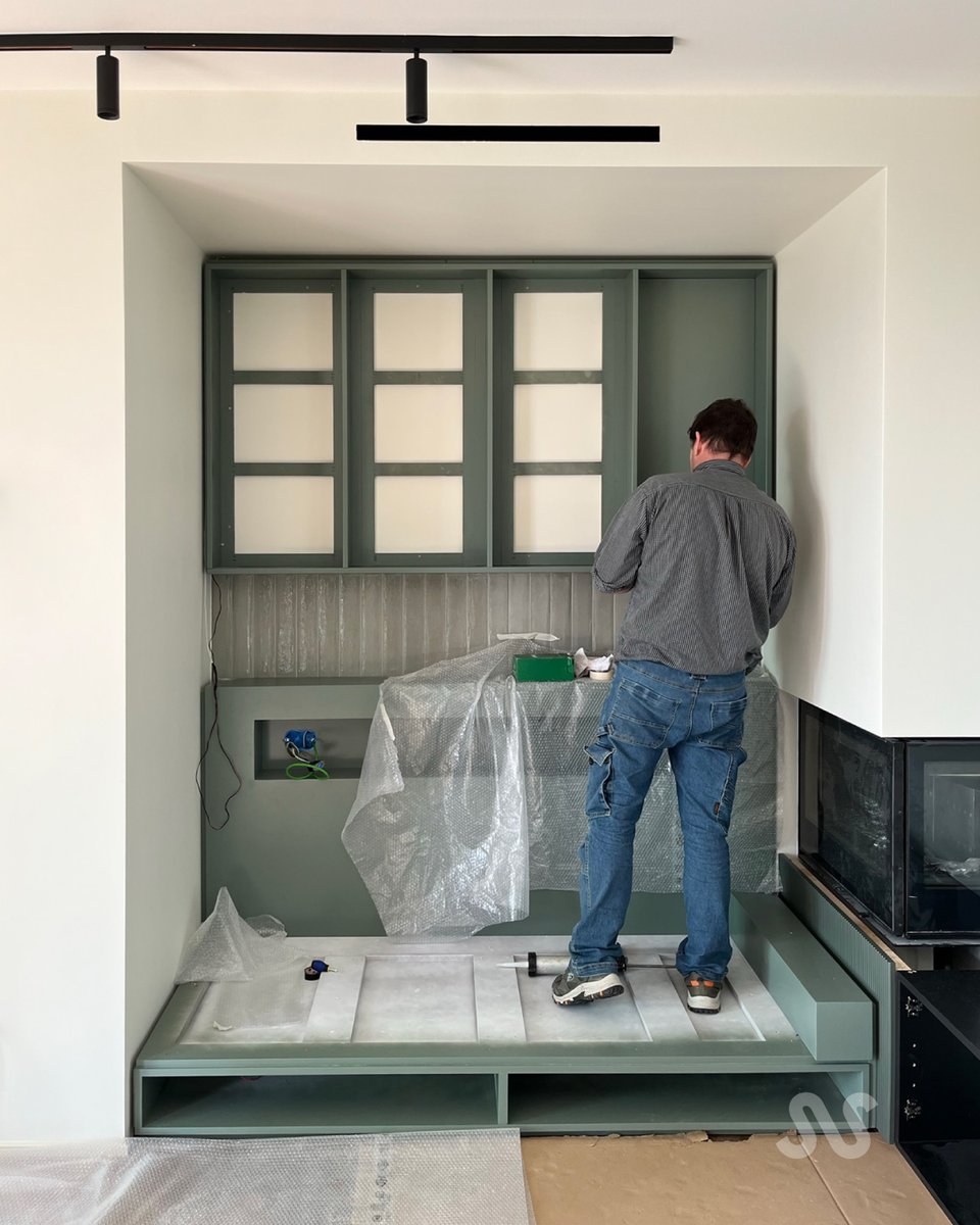 Flussocreativo's tweet photo. Ogni elemento è in accordo all'altro quando viene effettuata una progettazione meticolosa a monte.
Montaggio in corso!
#flussocreativo #designstudio #brescia #interiorproject #interiordesign #workinprogress #wip #interior #ourproject #concesio #finishwork #interiordetails https://t.co/HMdinIiiRY