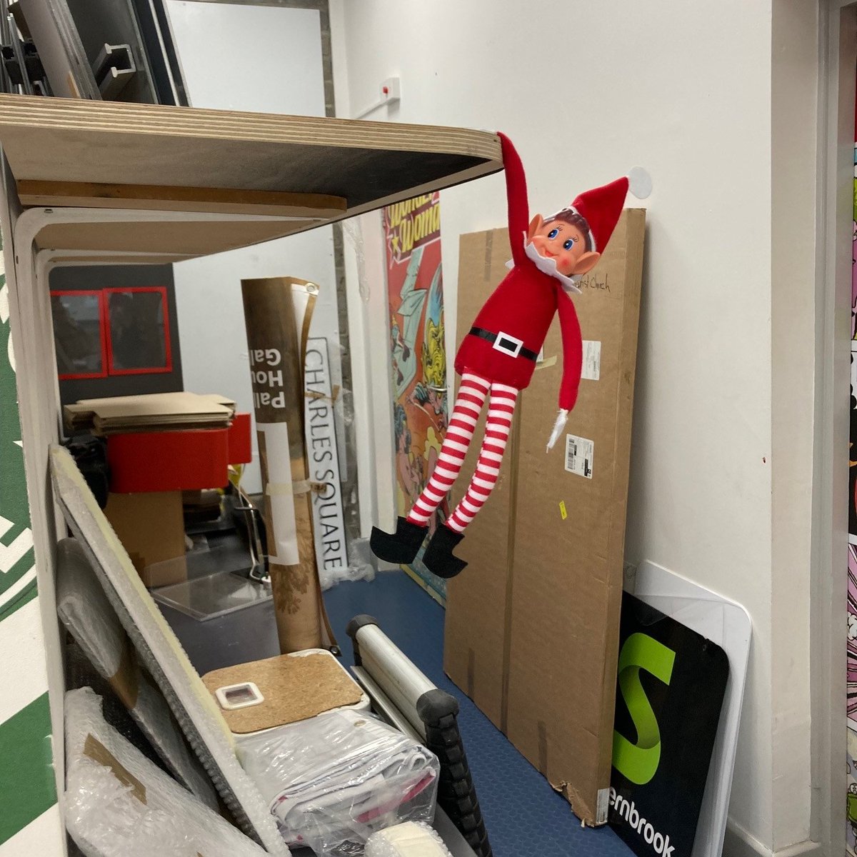 Day 16 and we're playing the floor is lava game 🌋
#elfontheshelf #floorislava #Christmas #ChristmasCountdown