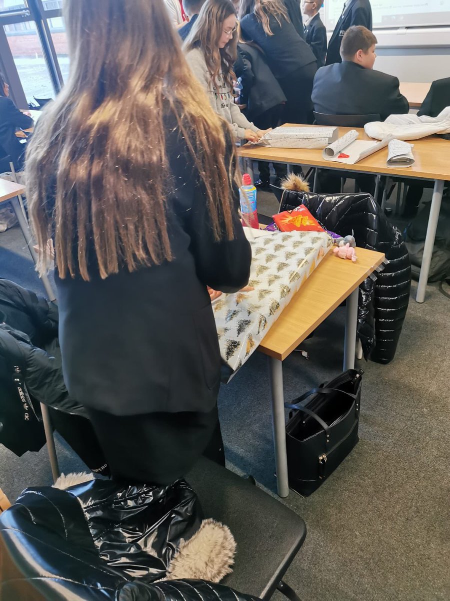 MaltbyAcademy's tweet photo. The wrapping is going well and more gifts are arriving. #community #proud https://t.co/NzZJ3Ia2Oq