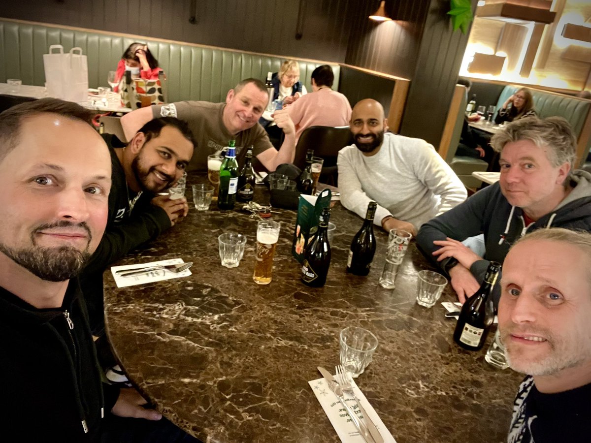 F_W_T_S's tweet photo. And that’s a wrap for our 2022 training year. Great to share pizza &amp; beers with some of the guys to mark the end of another good year of #kungfu - thanks all for your time &amp; effort, see you in 2023. 🙏👍 https://t.co/YecWWFJix9