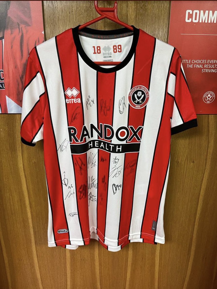 Found another signed shirt😉 shall we give it away for Christmas 🎅 ⚽️⚔️