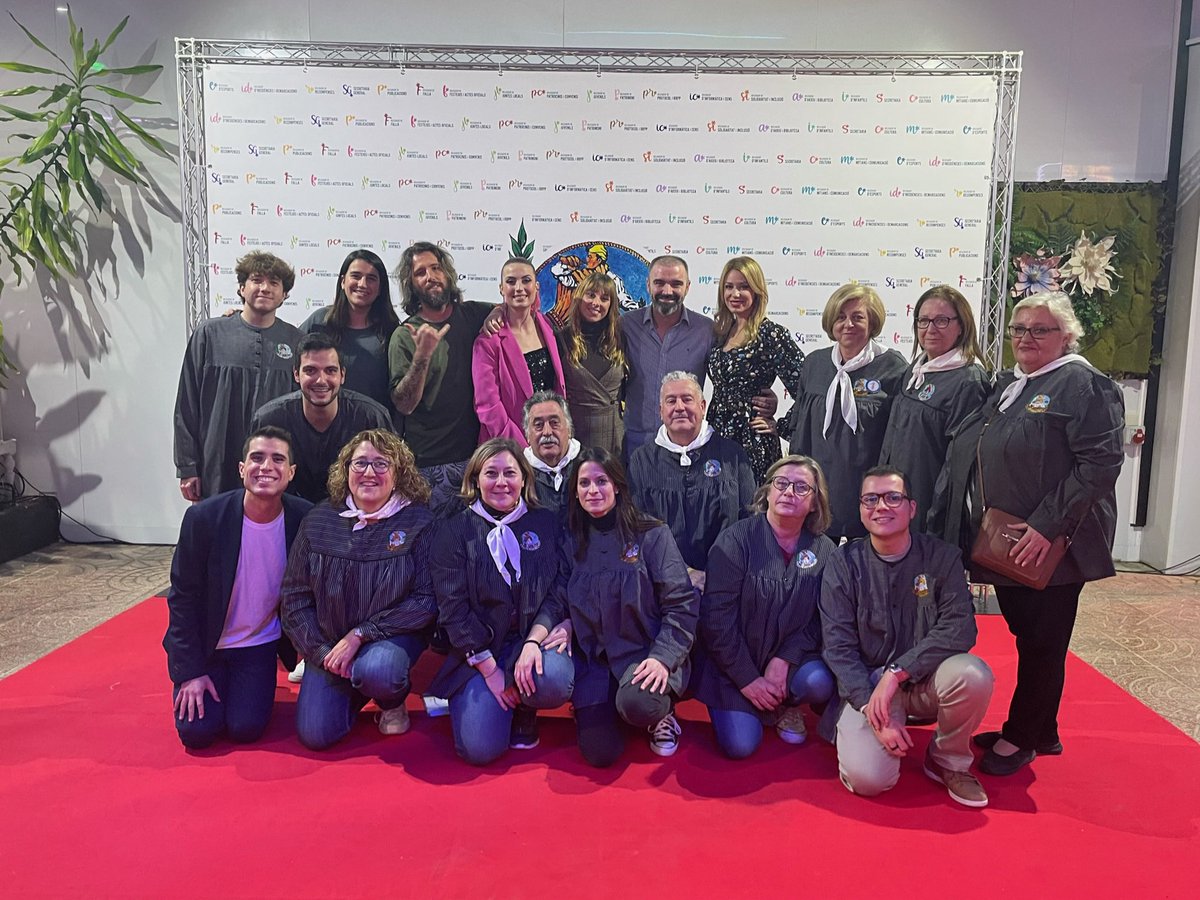 JCF_Valencia's tweet photo. 👏💯 Finalitza el XXXVII concurs de #Playbacks23 i volem felicitar a l’extraordinari equip humà de @JCF_Valencia que fa possible cada edició d’esta competició.
🫂 Infinites gràcies a la delegació de #FestejosJCF! 🫶
#LlargaVidaALesFalles #Falles23 https://t.co/IJWYr5zdui