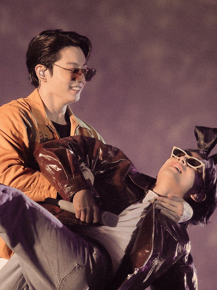 Taekook ikilisini  bir arada görmeyi  özledim 🖤
#taekook #TAEHYUNG #taekookfanart #taekookau #Jungkook