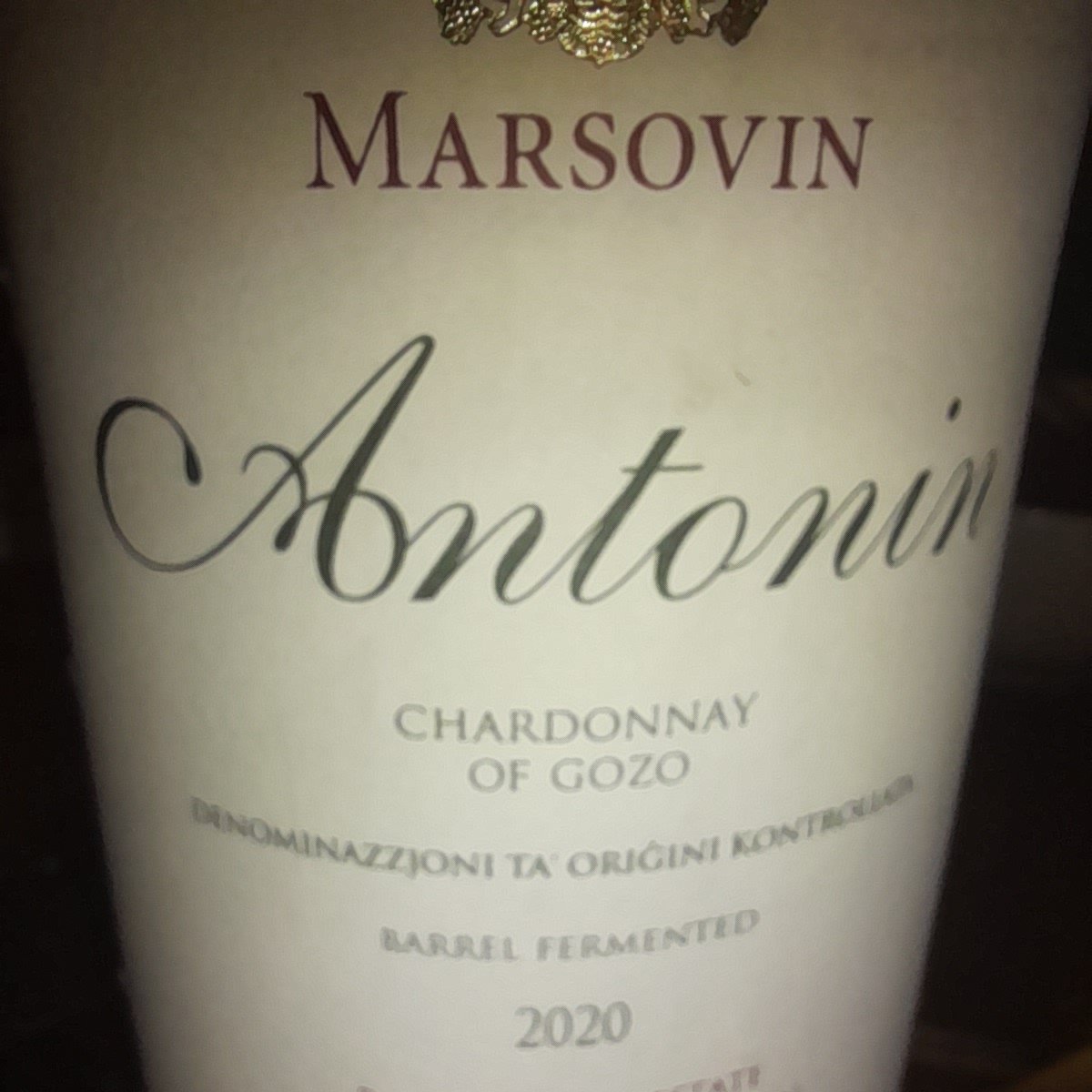 ChristianeWiec1's tweet photo. The X-mas wine from #Malta has arrived!❤️ I was lucky to still get 3 bottles of #Antonin. 2020 this time after 2021 before. Very curious whether it's different. Still have 1 bottle of Grand Vin de Hauteville from #Delicata. Never tried it. + Caravaggio, Medina and Isis. https://t.co/G7C85PlWXl