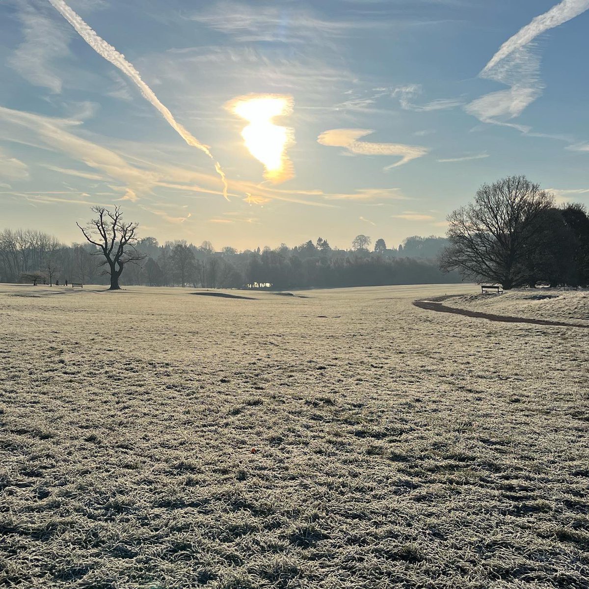 Inspiring scenes at Allestree Park this morning. At -6, it’s ice cold but worth the visit!

How cold is it for you? 
🥶 ❄️ 💙

#Derby #Derbyshire