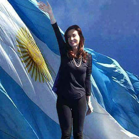 Muy buen dia kumpas querides!!, que tengan TOD☀️S un fantastico viernes!!✌️🐧✌️🇦🇷☀️💙🤍💙 #CaballeroDeDia #Navarro2023 #ConsensoYCoso #MalditaSuerte #HabraConsecuencias #AloCarla #BigBang #ElDestapeSinFin #CosaDeNegros #ViernesDeNegros #LasTablasDeRiki #MacriMufa #LaMovedizaK