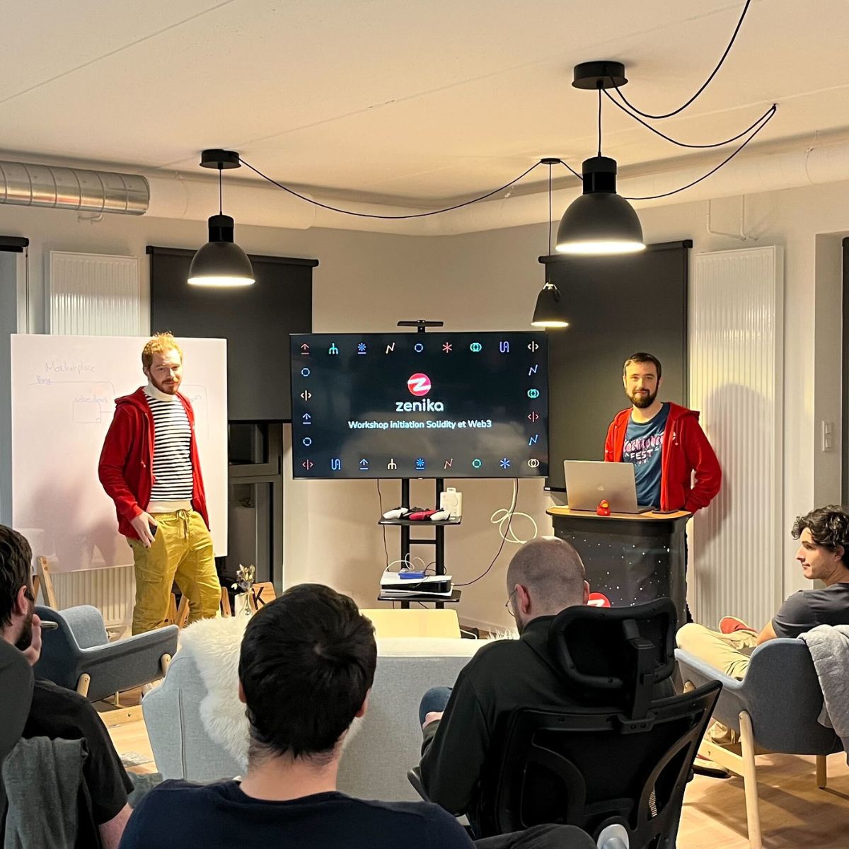 ZenikaBrest's tweet photo. Le mois de décembre est chargé en événements chez les Z Brest🤩
Un aperçu en images ! https://t.co/IcVrx3XNZD