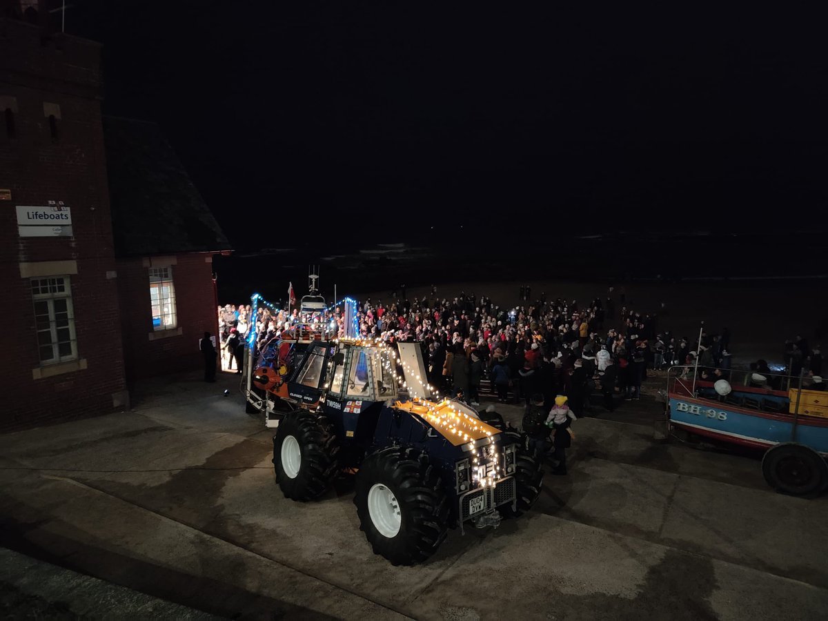 It’s our carol service on Monday 19th from 7:30pm. We’ve never asked for donations - but this year feels a bit different. The volunteers are doing a food bank collection - if you could spare a tin or two there will be a drop off location in the boathouse. Thanks, Cullercoats RNLI