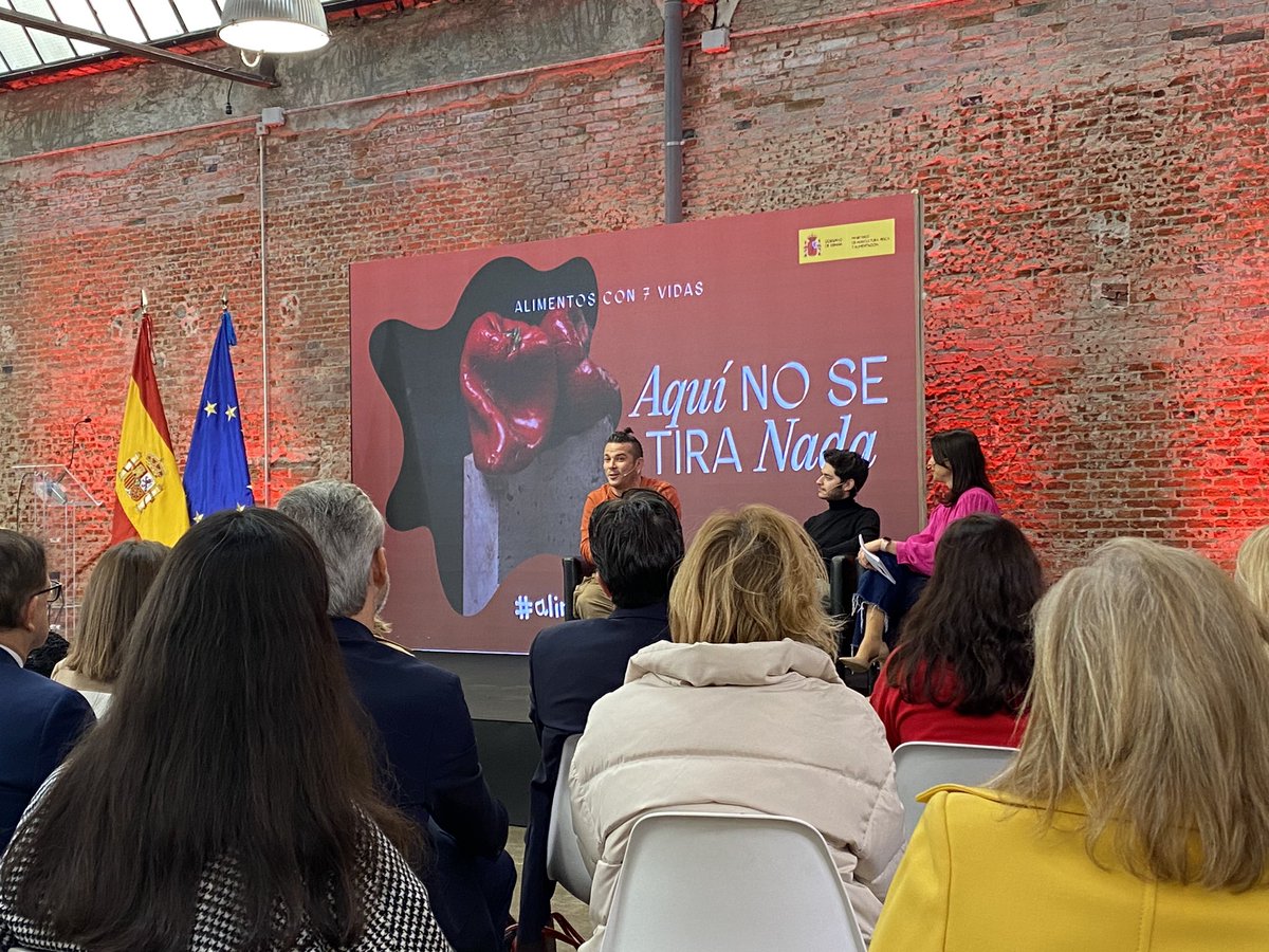 👨‍🍳 <a href="/carlosmchef3/">Carlos Maldonado</a> y <a href="/fabianleonp/">Fabián León</a> son dos de los ponentes de la presentacion de la campaña ‘Aquí no se tira nada’ de @Alimentacion_es.

#ElPaísMásRicoDelMundo