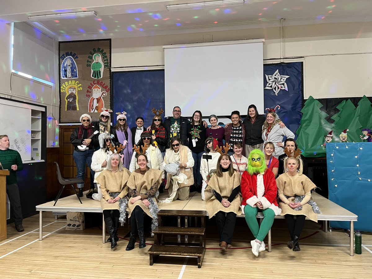 StNiniansRCPS's tweet photo. St Ninian’s Staff Panto 2022 🎄✨ https://t.co/0qCGR81rjU