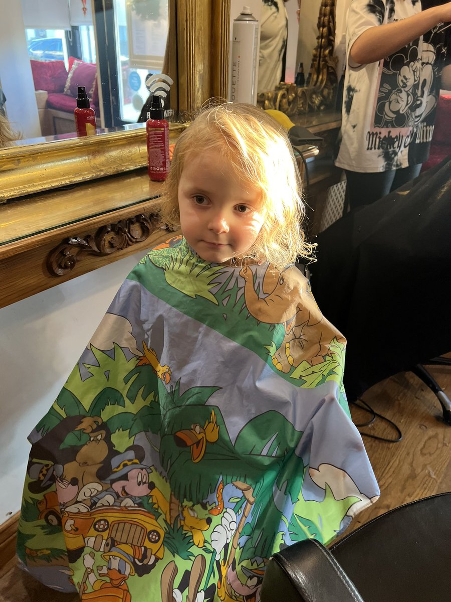 NiamhCostelloB's tweet photo. First hair cut #bigboystyle https://t.co/stnSyzJg11