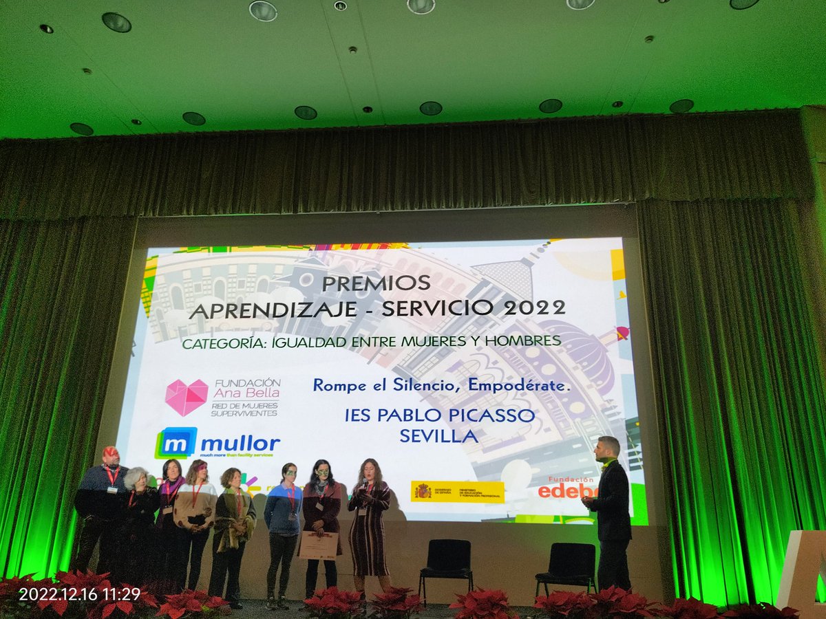 REDAPS1's tweet photo. Felicidades por educar en el compromiso, educar en el respeto es fundamental para la igualdad #Mullor
Enhorabuena por el trabajo bien hecho de erradicación de la violencia entre los jóvenes @FUNDANABELLA
Premio Igualdad: Rompe el silencio. Empodérate
@GRUPOEDEBE @educaSGCTIE https://t.co/SYciPpMQN6