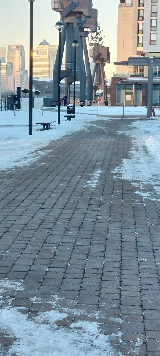 CANCELLATION 17 DEC: Apologies for the short notice - Icy conditions around the dock and the ongoing sub-zero temps means the dock path remains unsafe for runners this weekend.
All being well we aim to be back on Xmas Eve 24 Dec for our penultimate run of the year!