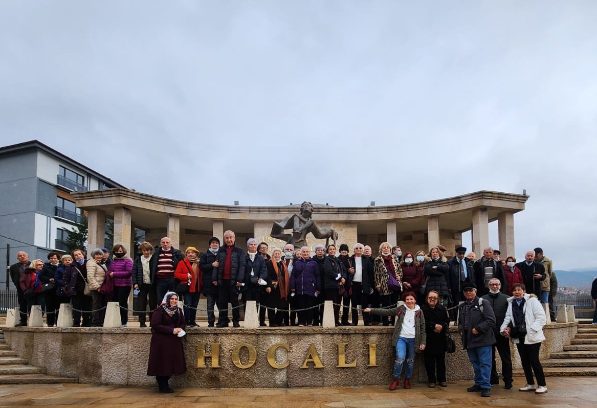 <a href="/mansuryavas06/">Mansur Yavaş</a> <a href="/ankarabbld/">Ankara Büyükşehir</a> <a href="/abbbasin/">Ankara Büyükşehir Basın</a> <a href="/ankaragelisiyor/">Ankara Gelişiyor</a>
@bey_dikmen <a href="/AdnanTatlisu/">Adnan TATLISU</a> <a href="/mizrakesin/">Esin Mızrak</a> 
<a href="/OnsoySEMA/">🇹🇷ⓈⒺⓂⒶ🇹🇷</a> <a href="/sevginazo/">NAZMİYE YILDIRIM ERCİYAS 💕🅽🅰🆉🅼🅸🆈🅴</a> <a href="/ayseozylmz/">𝓣𝓾̈𝓻𝓴𝓲𝔂𝓮𝓶 🐾</a> #MansurYavaş 
#Ankara  Kızılcahamam gezimiz..
ÖGRENCİLERİMİZİN ilgisi çok büyük..
Mutlu ve ölümsüz anılar biriktirmeye devam ediyoruz💕💖