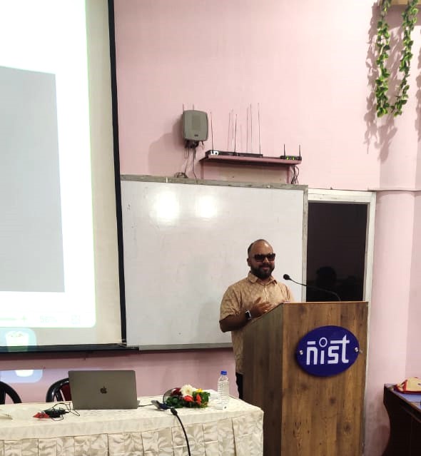 NIST_University's tweet photo. Mr. Sudeep Misra, a 2001-2005 batch IT #alumnus currently working at ServiceNow as a Director (Global Marketing), delivered a talk on How to Excel at work and advised some tips and tricks for #professionalsuccess. 

#alumnitalk #marketing #MBA #NIST #nistberhampur #thenistian https://t.co/DY1CA9iBmU