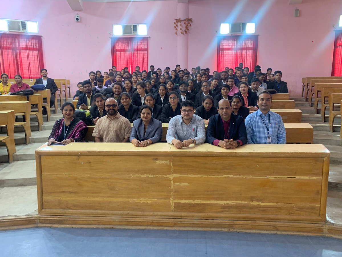 NIST_University's tweet photo. Mr. Sudeep Misra, a 2001-2005 batch IT #alumnus currently working at ServiceNow as a Director (Global Marketing), delivered a talk on How to Excel at work and advised some tips and tricks for #professionalsuccess. 

#alumnitalk #marketing #MBA #NIST #nistberhampur #thenistian https://t.co/DY1CA9iBmU