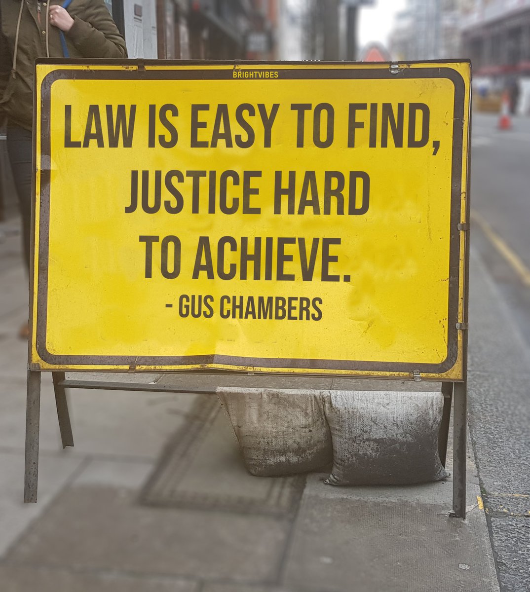 brightvibes_com's tweet photo. Leave a 👏 below for this👇
#law #justice #guschambers #quote https://t.co/f6KOf7pbXA