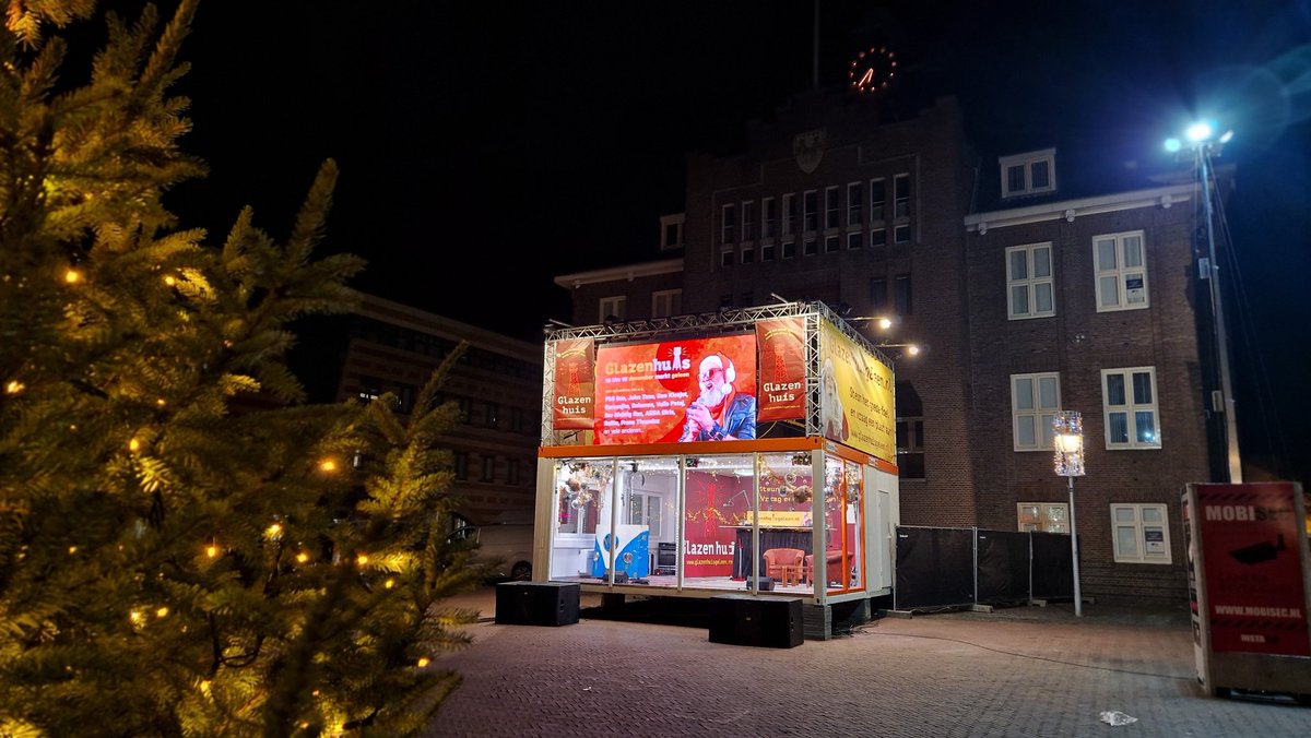 𝗞𝗶𝗰𝗸𝗢𝗳𝗳 derde Glazen Huis Geleen Vergeet die plaat niet aan te vragen op glazenhuisgeleen.nl en kom naar de markt.
Thuis kijken kan via de livestream op onze website of op tv via SOL2 
Ziggo: TV-kanaal 39
T-Mobile TV-kanaal 730 
KPN &amp; XS4ALL: TV-1484
#glazenhuisgeleen
