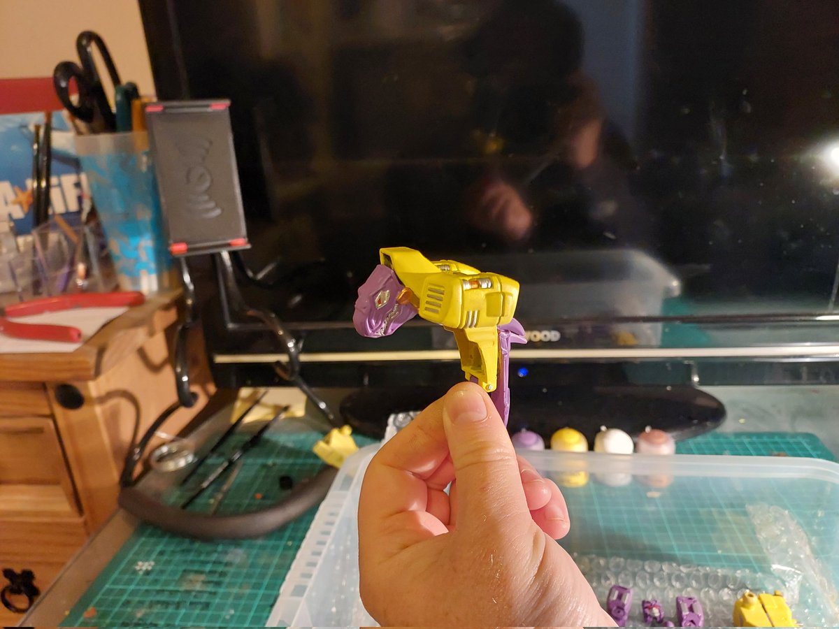 TfCustomizer's tweet image. #transformerstoys #transformersmovie #transformerscollector #transformers_4life #transformerscustoms #transformersart #poweroftheprimes #combinerwars
#g1scowl #transformersscowl
#transformersg1
#transformersg2
#transformerslegacy #citadelpaints