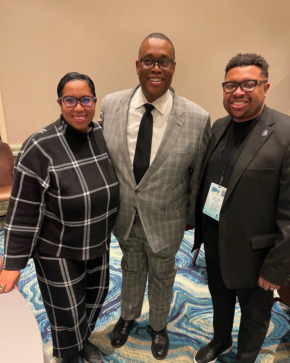 CouncilmanCrear's tweet photo. Really great to attend the @collectivepac Black Leadership Summitt right here in Las Vegas and fellowship with the founders and Howard Bison Quinton and Stefanie Jones. #LasVegas #CedricCrear #ElectCrearForMayor #CollectivePac https://t.co/Z09alGFuuH