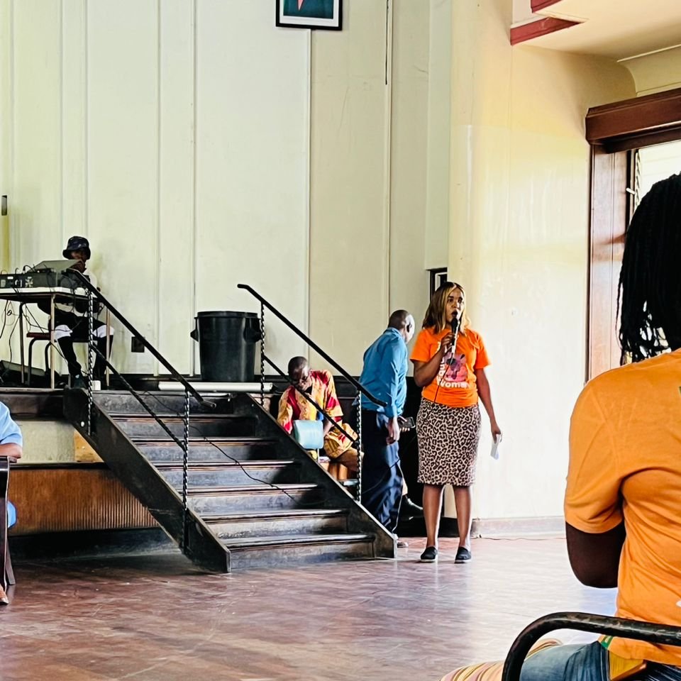 LRFZimbabwe's tweet photo. LRF was honoured to give a legal awareness session on GBV, at a Market Exhibition that was hosted by @mercycorps @CityofMutare and Ministry of Womenβs Affairs at Queens Hall in Mutare.
#promotinghumanrights
#access to justice
#EndGBV https://t.co/JEE4CW4Hd8